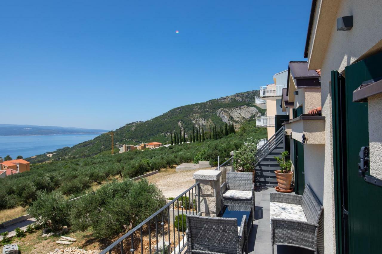 Apartments Denis Makarska Exteriör bild