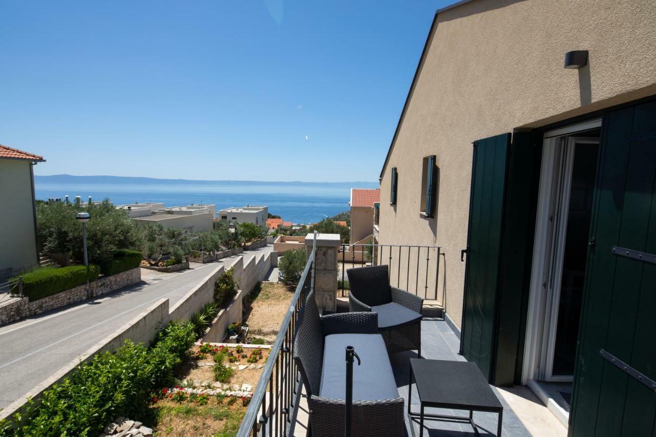 Apartments Denis Makarska Exteriör bild